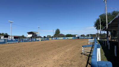 Imagem da notícia Figueirão recebe 19º Encontro Estadual de Laço Comprido com shows e mais de 1,2 mil bois em pista nesta quinta-feira